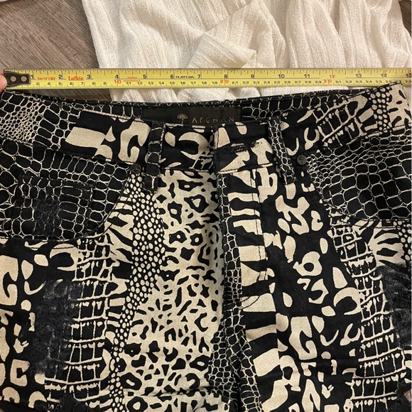 Afghan Animal Print Shorts - Picture 4 of 8
